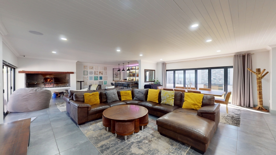 3 Bedroom Property for Sale in The Links Western Cape